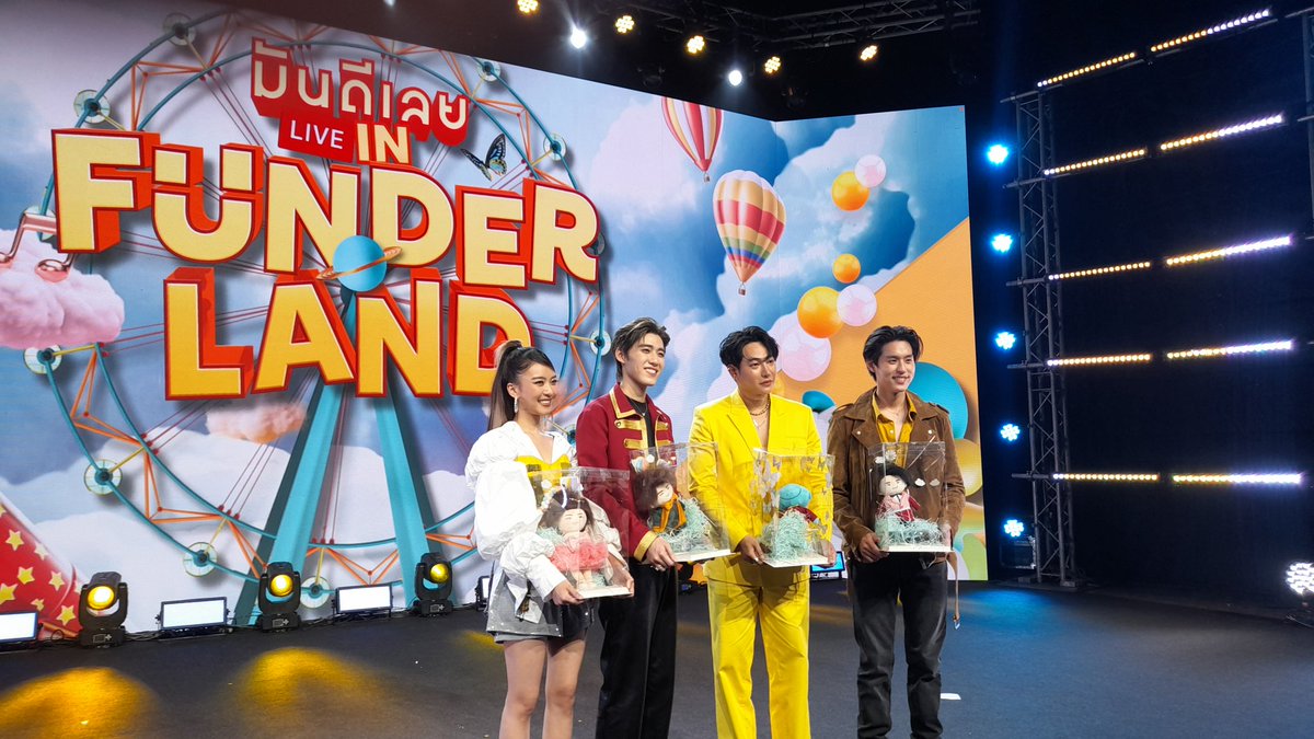 wonderpalit's tweet photo. ขอบคุณ @laysthailand 🙏  ที่ไว้วางใจให้ทำของขวัญสำหรับ พซต ทั้ง4คนนะคะ ขอบคุณนุช @sho สำหรับตุ๊กตาน้องๆทั้ง3ด้วยค่ะ นุชขอนับเป็นโมเม้น วันนี้ไลฟ์สนุกมากๆๆ น้องน่ารักทุกคน สำหรับเฮียรักมากนะคะ ❤  #เป๊กผลิตโชค #PeckPaLitChoke https://t.co/OFYyos3oDu