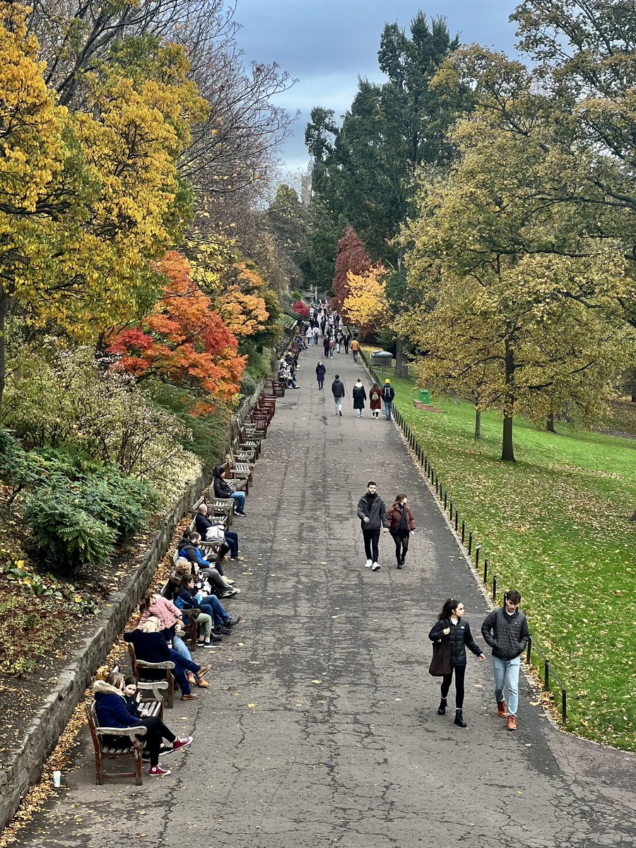 Hello from West Princes Street Gardens 👋🏻 #Edinburgh