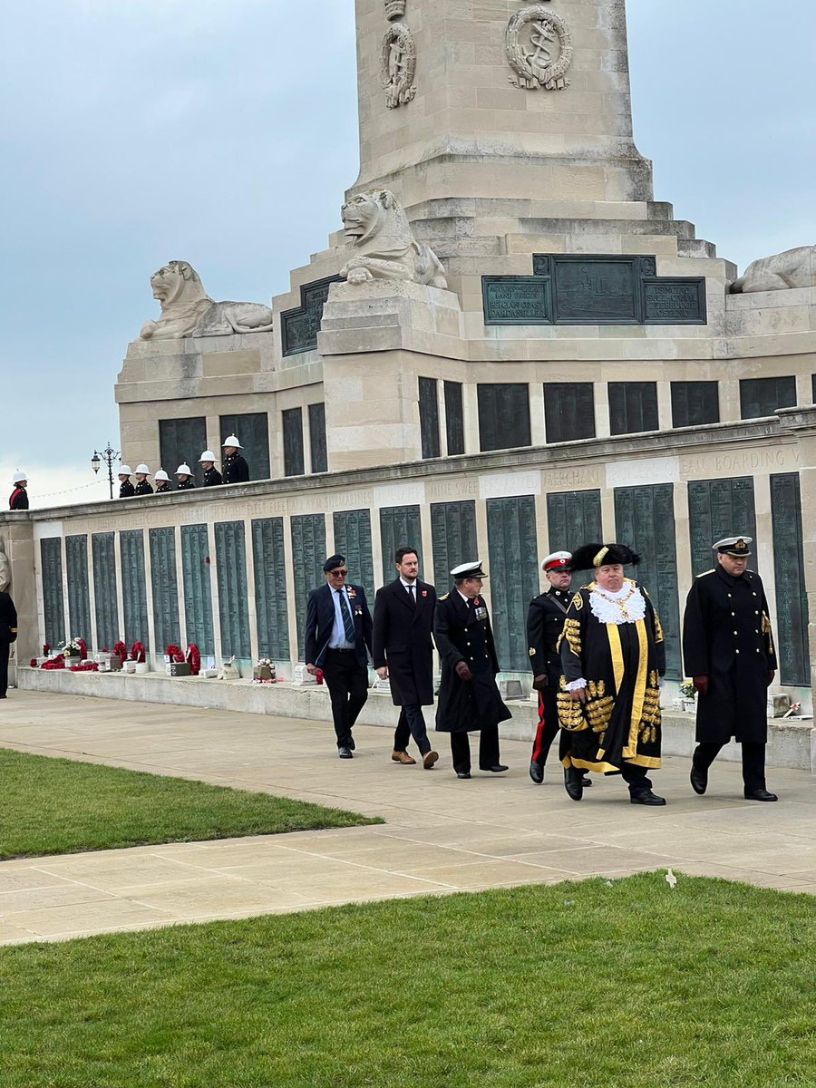 StephenMorganMP's tweet image. As the heart and home of the @RoyalNavy, #Portsmouth does remembrance so well in paying tribute to those who serve. Early this morning I joined The Royal Naval Association and representatives of @HMNBPortsmouth for a wreath laying service at the Portsmouth Naval Memorial