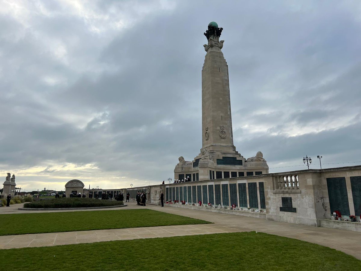 StephenMorganMP's tweet image. As the heart and home of the @RoyalNavy, #Portsmouth does remembrance so well in paying tribute to those who serve. Early this morning I joined The Royal Naval Association and representatives of @HMNBPortsmouth for a wreath laying service at the Portsmouth Naval Memorial