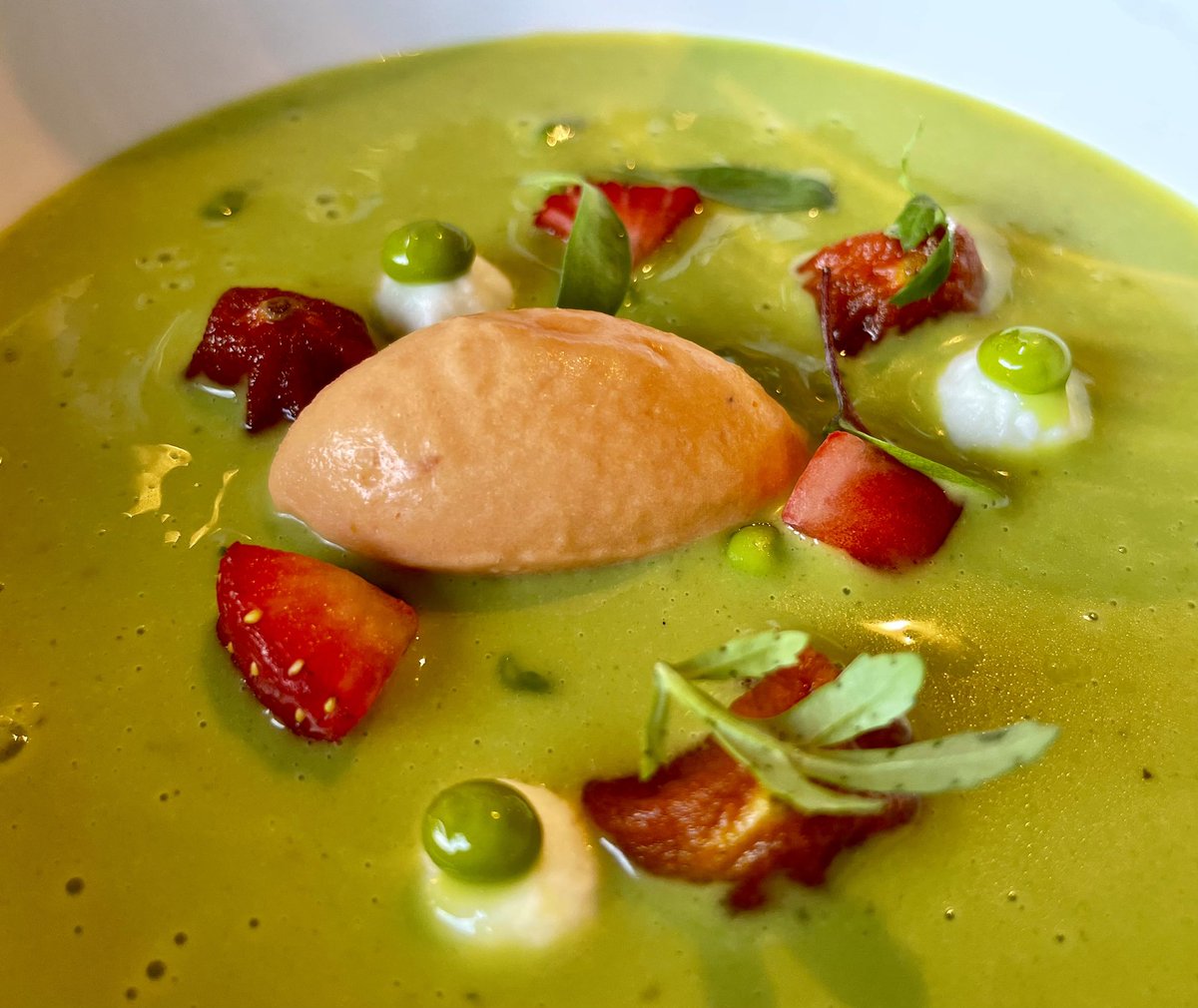 nanolomin's tweet image. @ivancerdeno es un coloso de la gastronomía de España,  está situando @Ivan_Cerdeno en uno de los mejores restaurantes de este país. Gracias por todo ⭐️⭐️