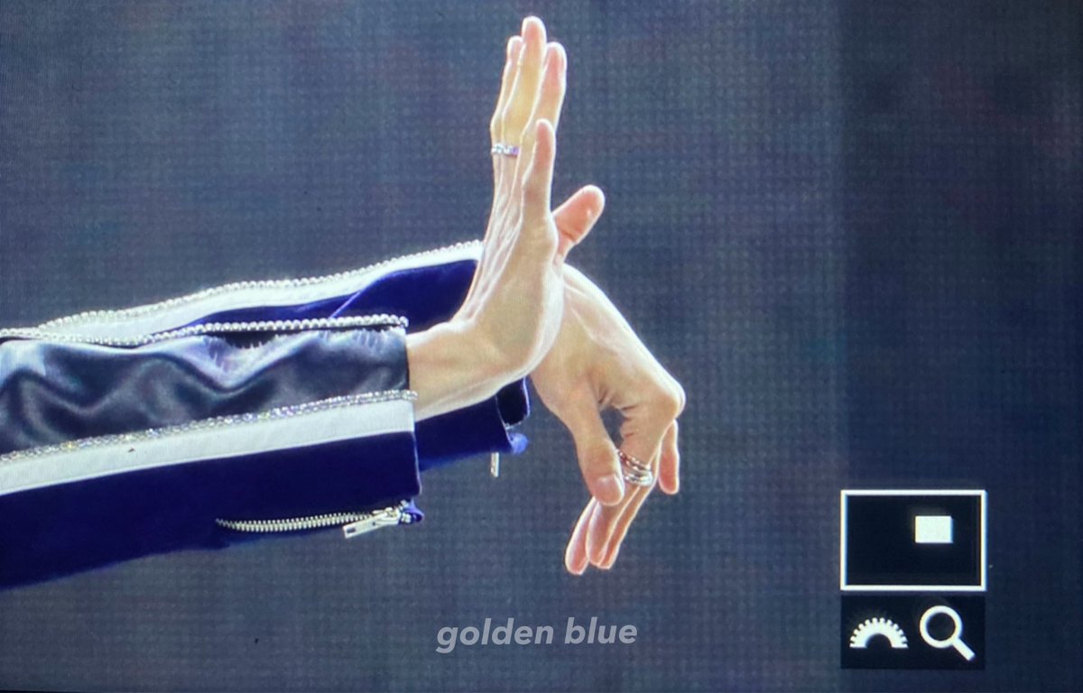 goldenbluejeno's tweet photo. 211114 👐🏻 #제노 #JENO https://t.co/IvyMQeteXA
