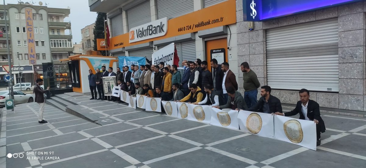 G_Siyaset's tweet photo. Dolar 10'u buldu. Paramız pul oldu.

 #kahroluyorum

@gencdevagm @alibabacan @AvAhmetTuysuz @avaydin1171 @dogasanlioglu @SanliurfayaDEVA @devapartisi https://t.co/LqB0atXP3f