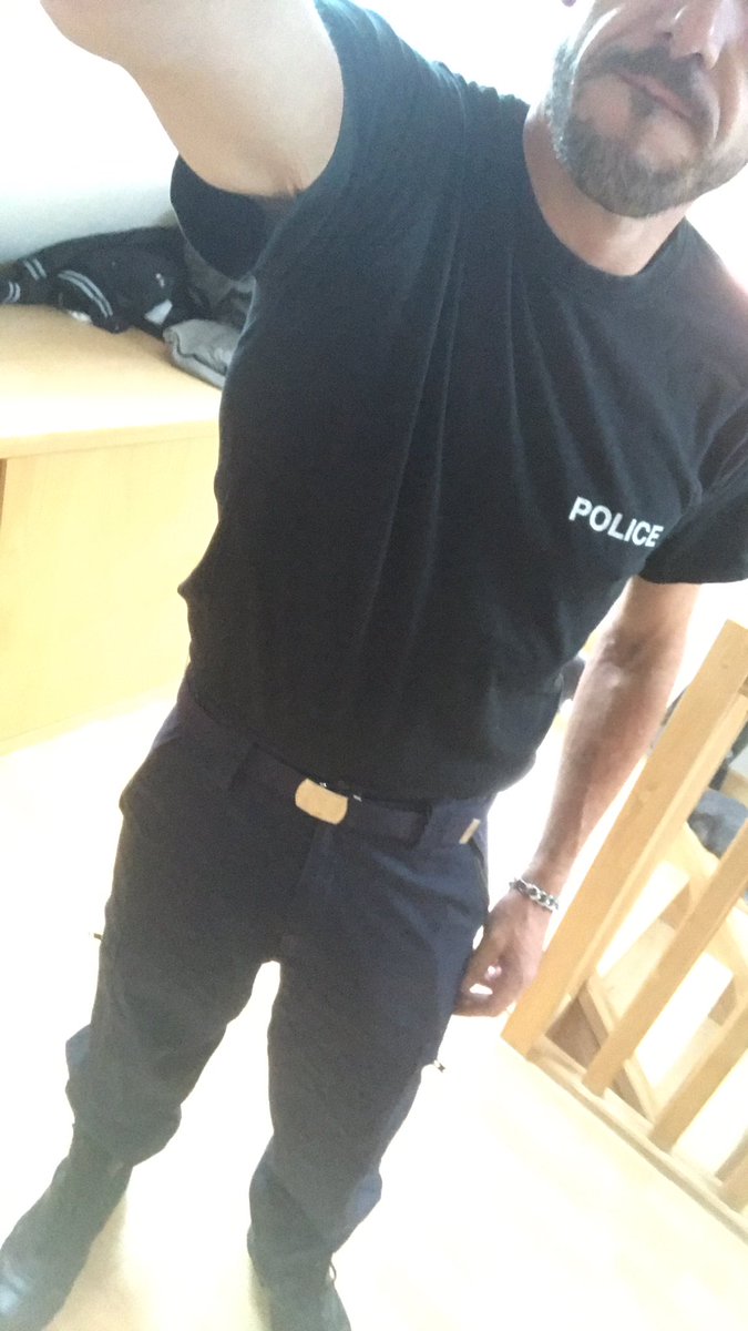 POWPatrol5's tweet photo. Go @suncity_paris 
🔥⛓

 #gaypoliceman #gaycop #gaycops  #uniformfetish #gaypolice #kiffeur #gayuniforme #boots   #instagay #gayfrance #gayparis #gaytwink #gay #gayworld #gayfrench  #gaymuscle #gaypride #cashmasternet #cashmasters #moneymaster #gayparisian #gaydriver #gayfetish https://t.co/rkfObUazI7