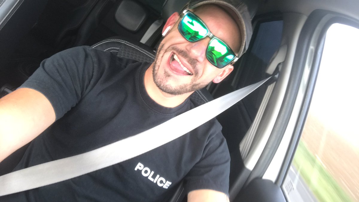 POWPatrol5's tweet photo. Go @suncity_paris 
🔥⛓

 #gaypoliceman #gaycop #gaycops  #uniformfetish #gaypolice #kiffeur #gayuniforme #boots   #instagay #gayfrance #gayparis #gaytwink #gay #gayworld #gayfrench  #gaymuscle #gaypride #cashmasternet #cashmasters #moneymaster #gayparisian #gaydriver #gayfetish https://t.co/rkfObUazI7