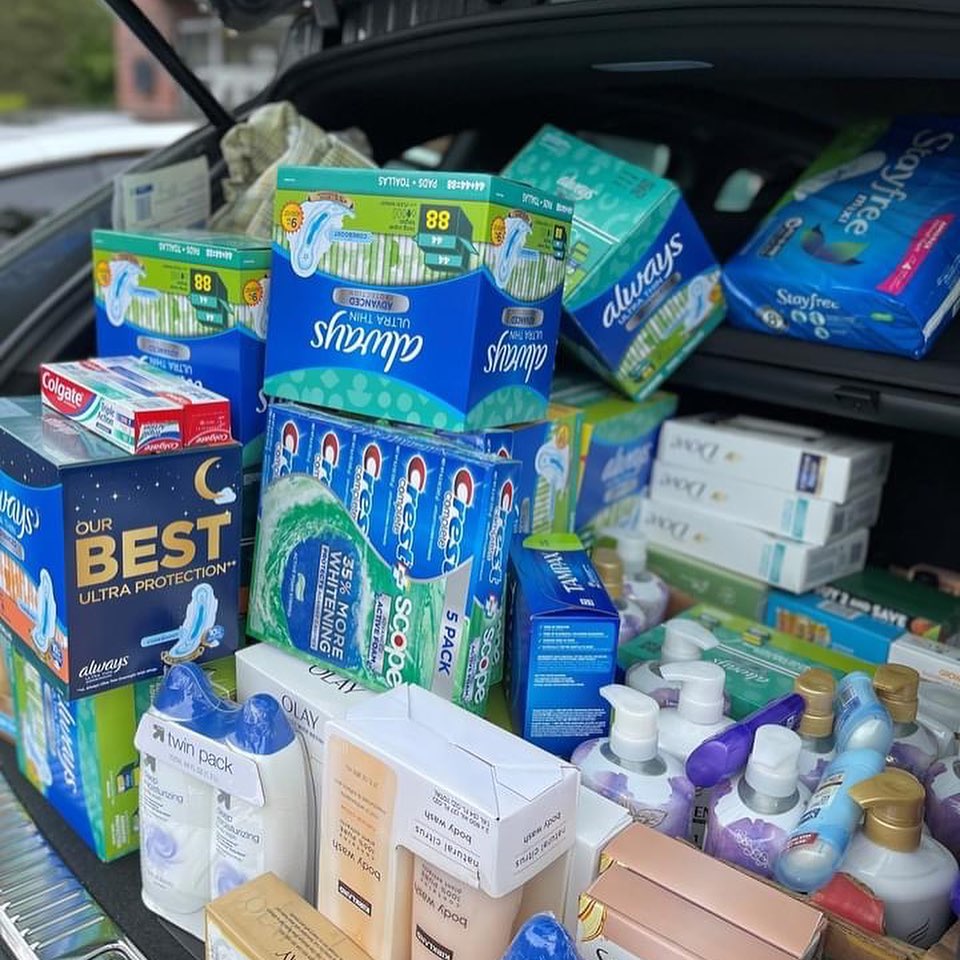 SockItToMeInc's tweet photo. What are you grateful for?
We are grateful for the opportunity to be a small business and teaming up with Transition Projects make a difference in our community.
Help them today! https://t.co/ZtATzr0MKK
Here are some things they have been up to!
#helpingothers #matchdonation https://t.co/yT857xrsgd