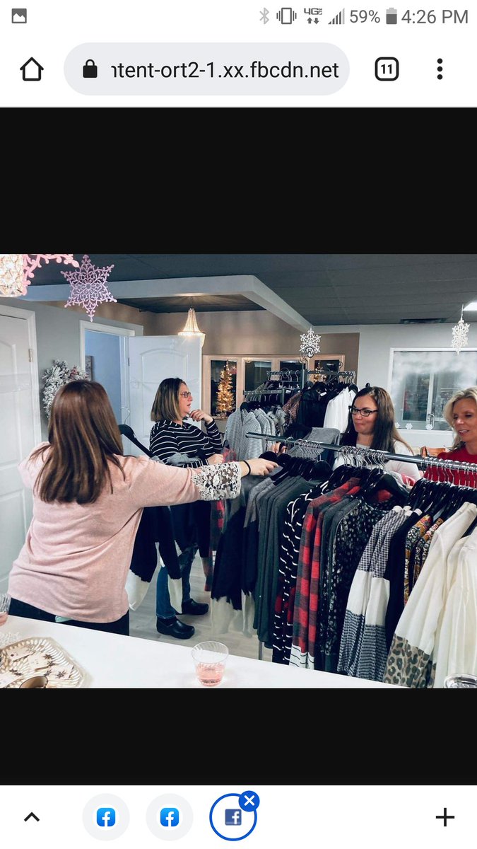 CharmedNR's tweet image. We had a blast getting these lovely ladies ready for the holidays❤💚
Charmingly festive for the season🎄🎅🎄🎅🎄🎅
Thanks for all the laughs ladies😂 
#GetCharmed #NorthRidgeville
Message us On Facebook to book your own private after hours event. Spots are going fast