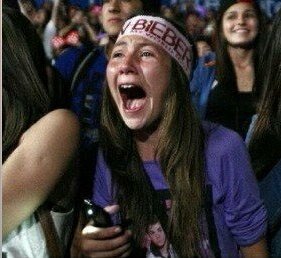 bieberpzk's tweet photo. no se ustedes pero mi yo de 17 años va a ir asi https://t.co/4QD48sA5vl