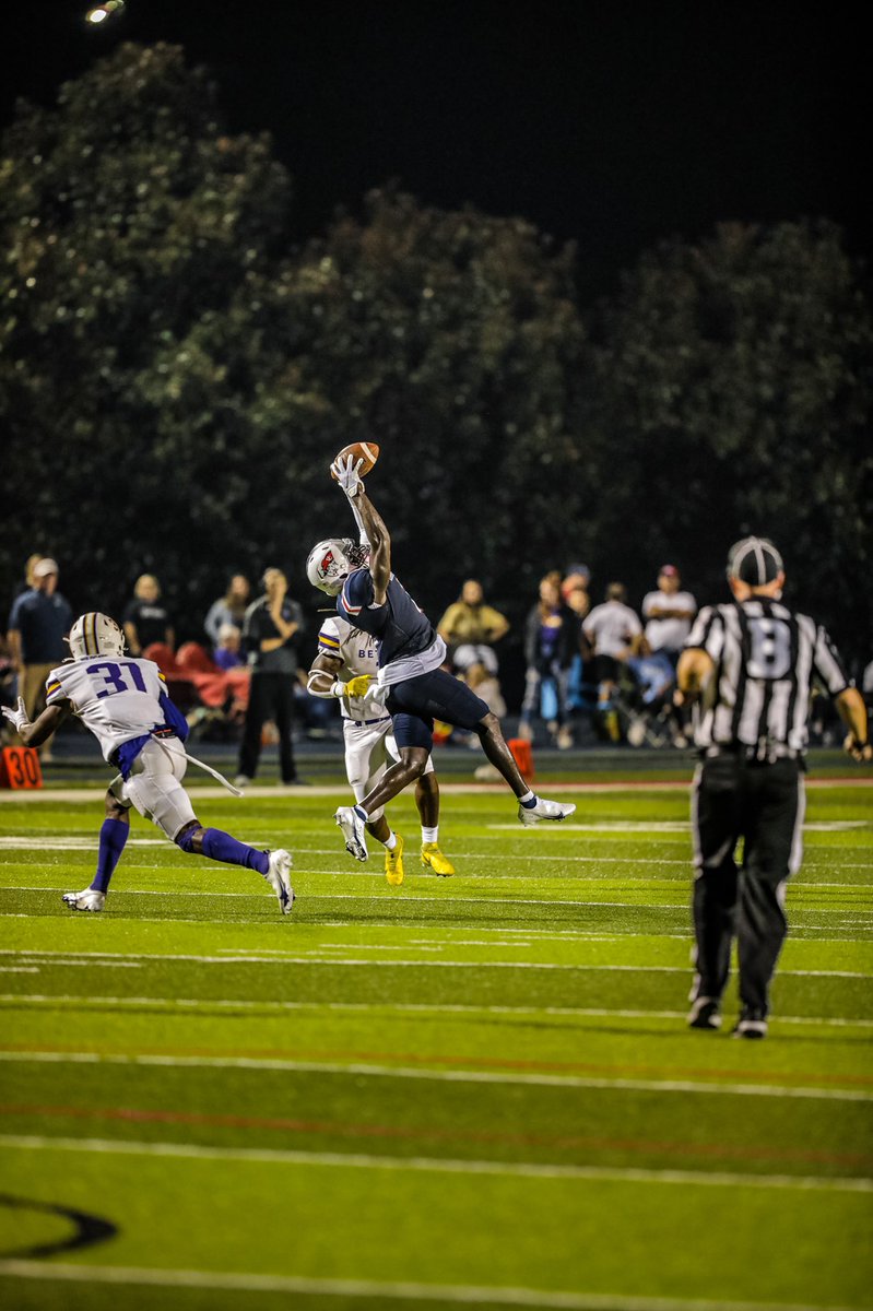 Bstuck1k's tweet photo. Thankful for all the highs and lows this season. Forever grateful for @UCPatriotFball and all the memories &amp; lifelong friendships made. ❤️ #onebigteam https://t.co/eGwNnVAmD6