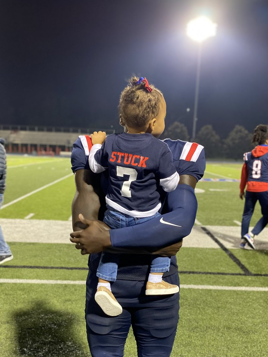 Bstuck1k's tweet photo. Thankful for all the highs and lows this season. Forever grateful for @UCPatriotFball and all the memories &amp; lifelong friendships made. ❤️ #onebigteam https://t.co/eGwNnVAmD6