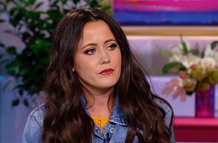 Teen Mom Alum Jenelle Evans Cries As Business Line Canceled https://t.co/nMtrn25upA https://t.co/ERmq6i8TV6