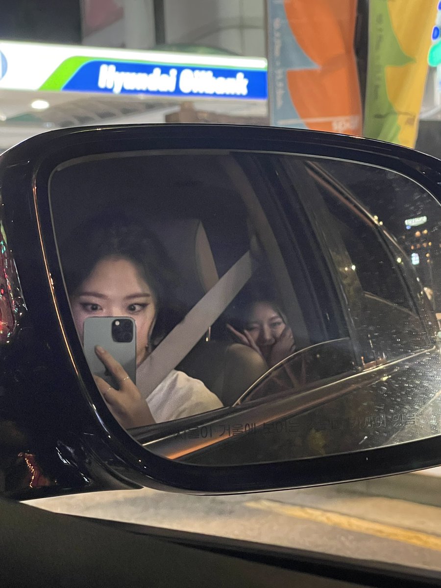 hyewonquotes's tweet image. #HappyHyunjinDay 🐱💛