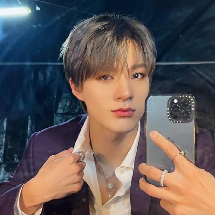 BJisunggg's tweet photo. มึงไม่เหมาะสมตรงไหนเอาปากกามาวง
#minno #JENO #JAEMIN https://t.co/YuNnQZdF8P