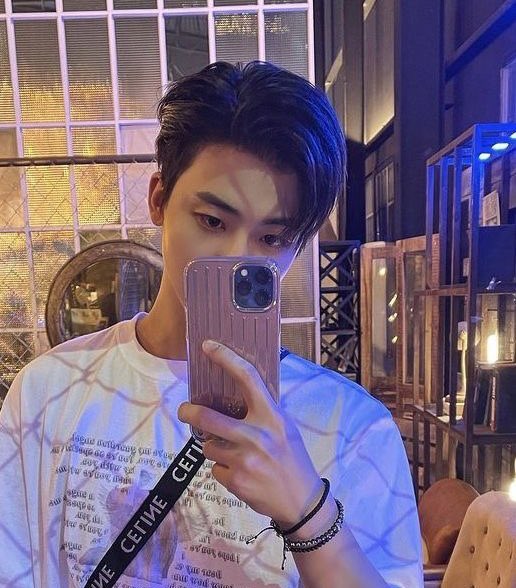 BJisunggg's tweet photo. มึงไม่เหมาะสมตรงไหนเอาปากกามาวง
#minno #JENO #JAEMIN https://t.co/YuNnQZdF8P
