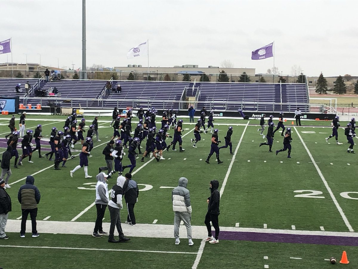 Thank you Souix Falls football for the wonderful game day visit. I appreciate all the hard work from you and your staff to make it a great experience for the recruits. <a href="/CoachLukeOlson/">Coach Luke Olson</a> @USFCooFootball @USF_Athletics GO COO!