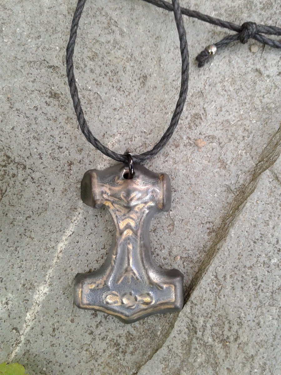 Thor's Hammer Necklace Viking Pendant Grey Ceramic with Gold Mjolnir Norse Amulet Scandanavian Mythology God of Thunder Lightning https://t.co/BeF7qWPrzl #handmade #gaiassacredcreations https://t.co/tSh4CSjYLD