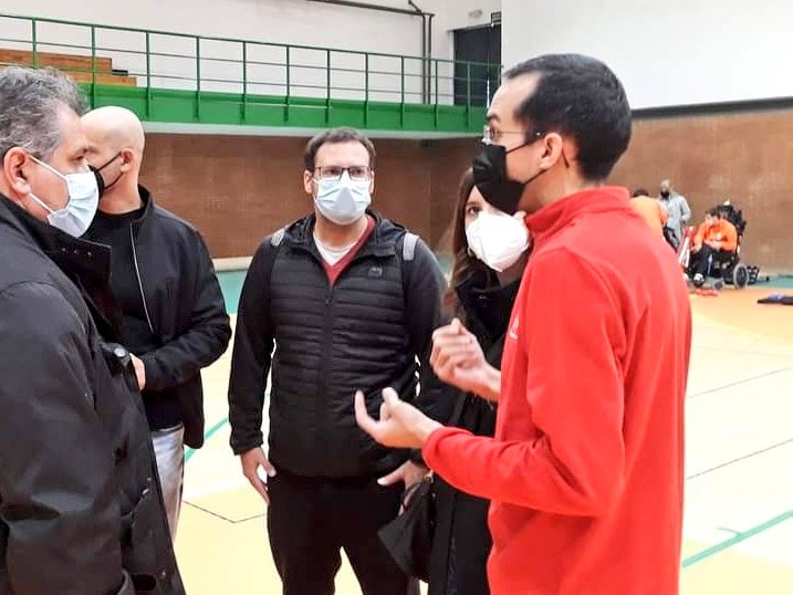 PodemosIU_Parla's tweet photo. 🔝👨🏻‍🦽Ayer nuestras concejalas y concejales del equipo de gobierno del @AytoParla estuvieron en el Torneo Promoción Boccia y Slalom en Silla de Ruedas organizado por la @fmdpc en @CasaDeporte_  liderado por @Javi_R13. ⛳ https://t.co/6QOCGXt98x