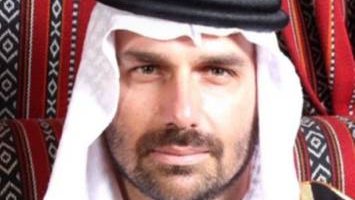 desmentindobozo's tweet photo. O Bananinha curte muito Dubai. De 2019 pra cá ele já foi pelo menos QUATRO VEZES. Mas fiquem tranquilos que muitos negócios estão sendo feitos em prol do Brasil e sem gasto de dinheiro público. Pode acreditar sim! #MamataEmDubai https://t.co/eXI7u1xPyt