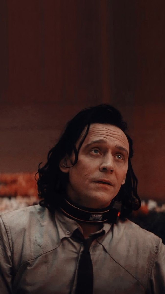 hiddleking's tweet photo. Puppy dog eyes 🥺
#TomHiddleston #Loki https://t.co/IYSSdHUUkB