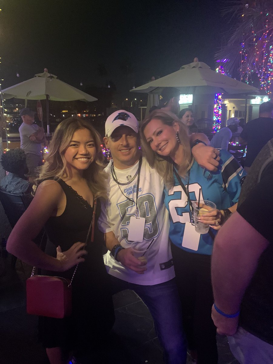 Ayebaybeax3's tweet photo. Last night was lit… literally 😝 #AZTakeover https://t.co/s41gZ2z9tl