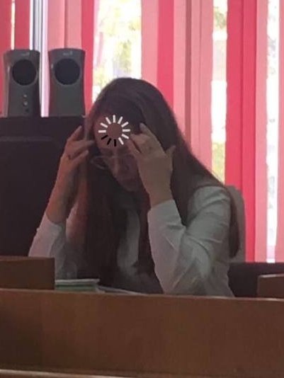 Завтра пробник по итоговому сочинению, памагите🥺
Я - овощь, мне нужна помощь😂
(На фотке преподша по физике из соседней шк)