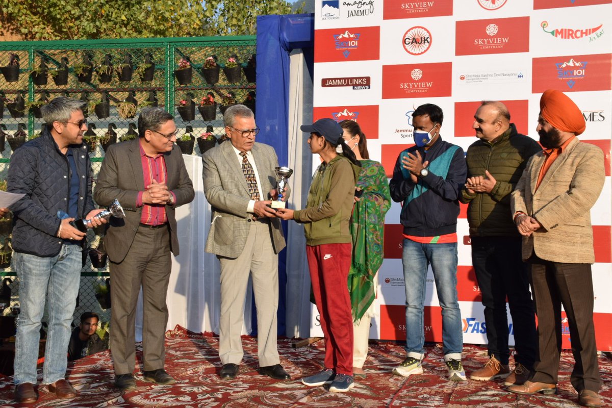dioudhampur's tweet photo. #SKY101-First Mountain Megathon
Event Concludes at Skyview Empyrean Skyview World, Sanget PATNITOP.
Cyclists from Kerala, Bihar, Rajasthan, Himachal Pradesh, Chandigarh, J&K Participated.
Hon"ble Advisor Farooq Khan graced occasion as Chief Guest.
@diprjk @JammuTourism https://t.co/tt5XxcFE06