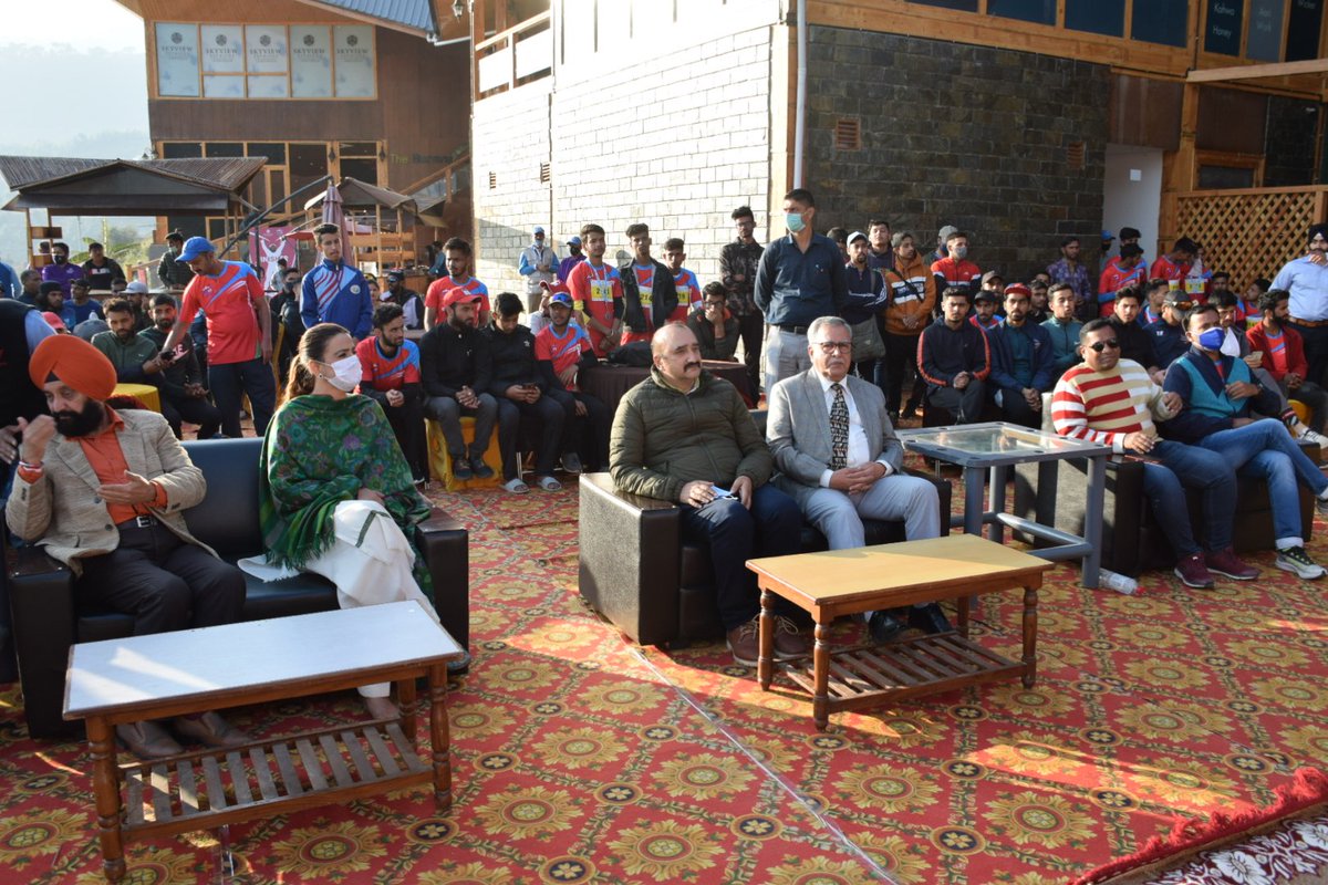 dioudhampur's tweet photo. #SKY101-First Mountain Megathon
Event Concludes at Skyview Empyrean Skyview World, Sanget PATNITOP.
Cyclists from Kerala, Bihar, Rajasthan, Himachal Pradesh, Chandigarh, J&K Participated.
Hon"ble Advisor Farooq Khan graced occasion as Chief Guest.
@diprjk @JammuTourism https://t.co/tt5XxcFE06