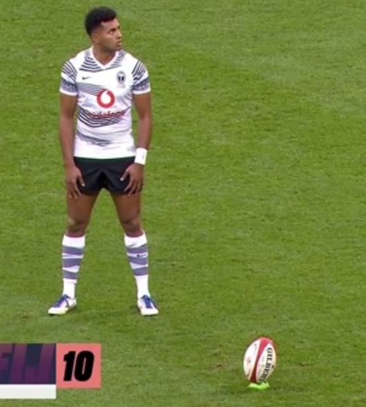 ScrumESPN's tweet photo. ⏱️ 22'PT Penal de Ben #Volavola para #Fiji, que se impone en el Principality Stadium.

🏴󠁧󠁢󠁷󠁬󠁳󠁿 7-13 🇫🇯

⭐ Disfrutá el partido en exclusiva en #StarPlusLA: https://t.co/KcBITB0VX4

#MiraloEnStarPlus https://t.co/ipGOR8Pn9v