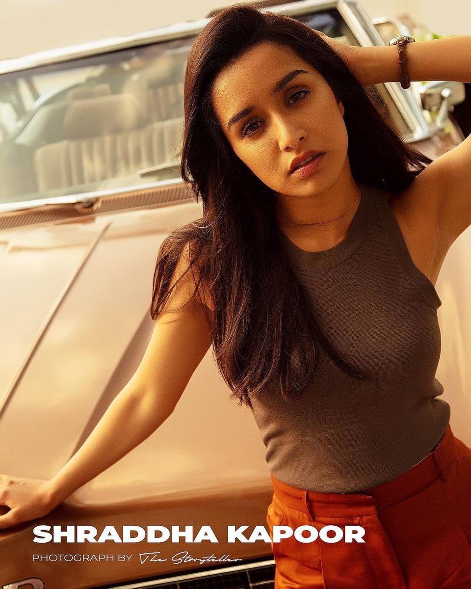 Wizu_Tweets's tweet photo. This Pics From #Saaho #BabyWontYouTellMe 

I Almost Lost It 😟 Finally Got It 🔥❤️😁 

#ShraddhaKapoor | #Prabhas https://t.co/rJhBHz8BhY