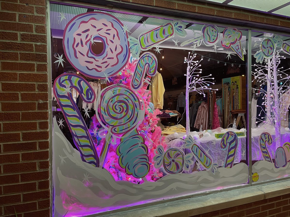 heathennhoney's tweet photo. candyland windows in Prestonsburg from last night 😇 https://t.co/Z25fd8d7C7