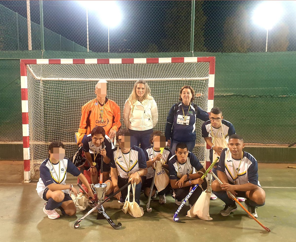 Tony_Navarret's tweet photo. Después de estos meses tan duros el equipo de Hockey Plus  @ccvmoficial vuelve con fuerza al "IV Torneo de la Copa del Rey y la Reina Hockey+" . #inclusion
 #igualdad https://t.co/DJz4jJa9tD