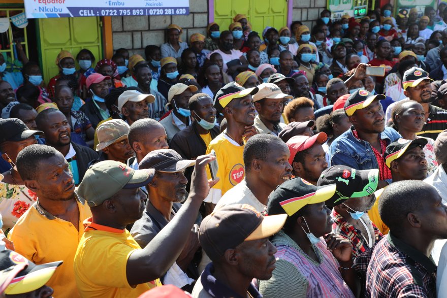 TheServiceParty's tweet photo. 2/2 Later on @Hon_Kiunjuri led @TheServiceParty supporter for the official opening of our Imenti Central offices. He expressed his disappointment that legislature has become an extension of the respective political parties of Members; putting the country in a political servitude https://t.co/zqocaBKPO2