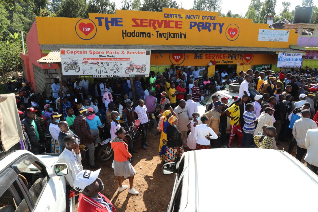TheServiceParty's tweet photo. 2/2 Later on @Hon_Kiunjuri led @TheServiceParty supporter for the official opening of our Imenti Central offices. He expressed his disappointment that legislature has become an extension of the respective political parties of Members; putting the country in a political servitude https://t.co/zqocaBKPO2