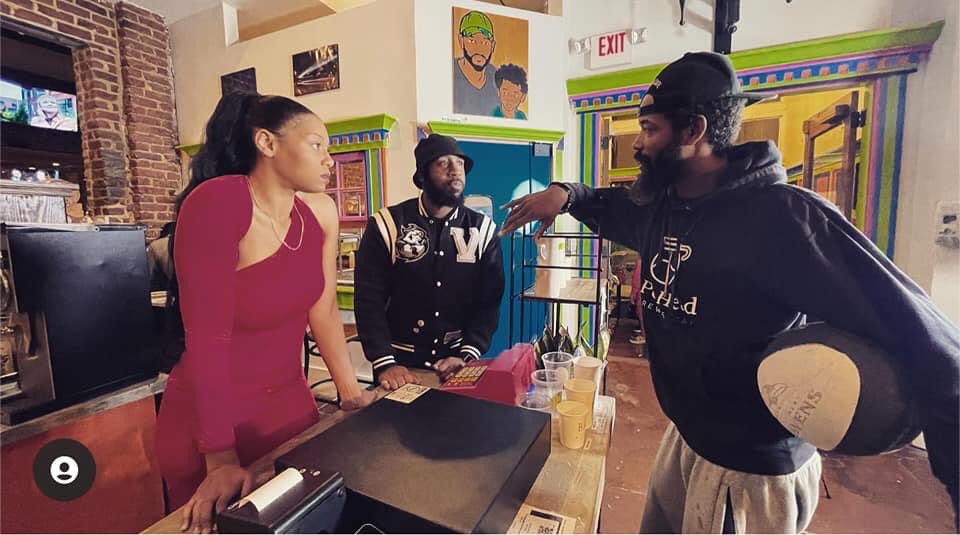 Soulflower88's tweet photo. Last night I did a thing with some really dope artists. ๐ช๐พ๐ฅ @Illavation @VeRsGBOS @chrisvisi0ns
#brewerssessions #brewerscafe #illavers #illastyles #nprmusic #rva #myVPM https://t.co/iCnG5g0df8