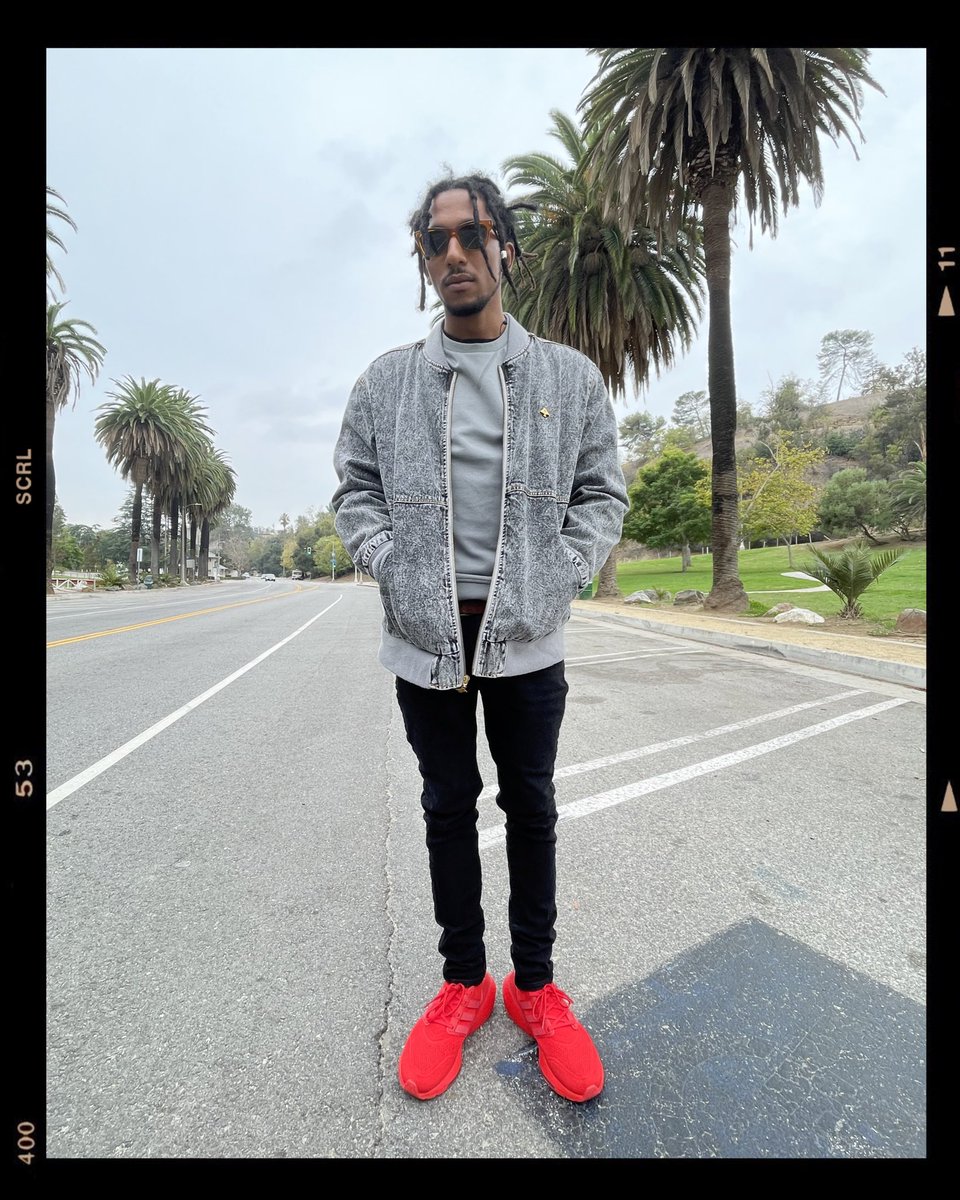 damianlhudson's tweet photo. Autumn inVoyager X @LRGClothing #stateopticalco 📷: @_DjDino https://t.co/72jH5JmEc1