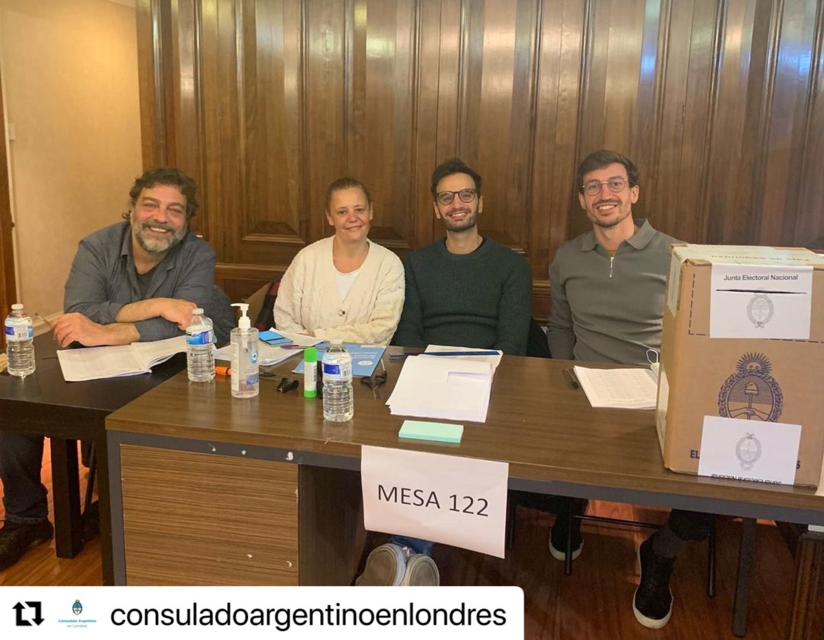 ARGinUK's tweet photo. En la Embajada de Argentina en el Reino Unido estamos votando
 #eleccionesexterior #ArginUK https://t.co/KJq2Z0zDkH