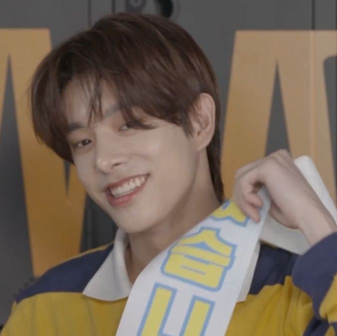 its_rayu's tweet photo. HAPPY BIRTHDAY MAHAL CHARRRR
heyyy send love lots idk how to think simple words in korean busy stuff sheeshh hbd jake @ENHYPEN_members #JAKE #SIM_JAEYUN
 #OurJAEYUNiverseDay https://t.co/Y5xykSfU24