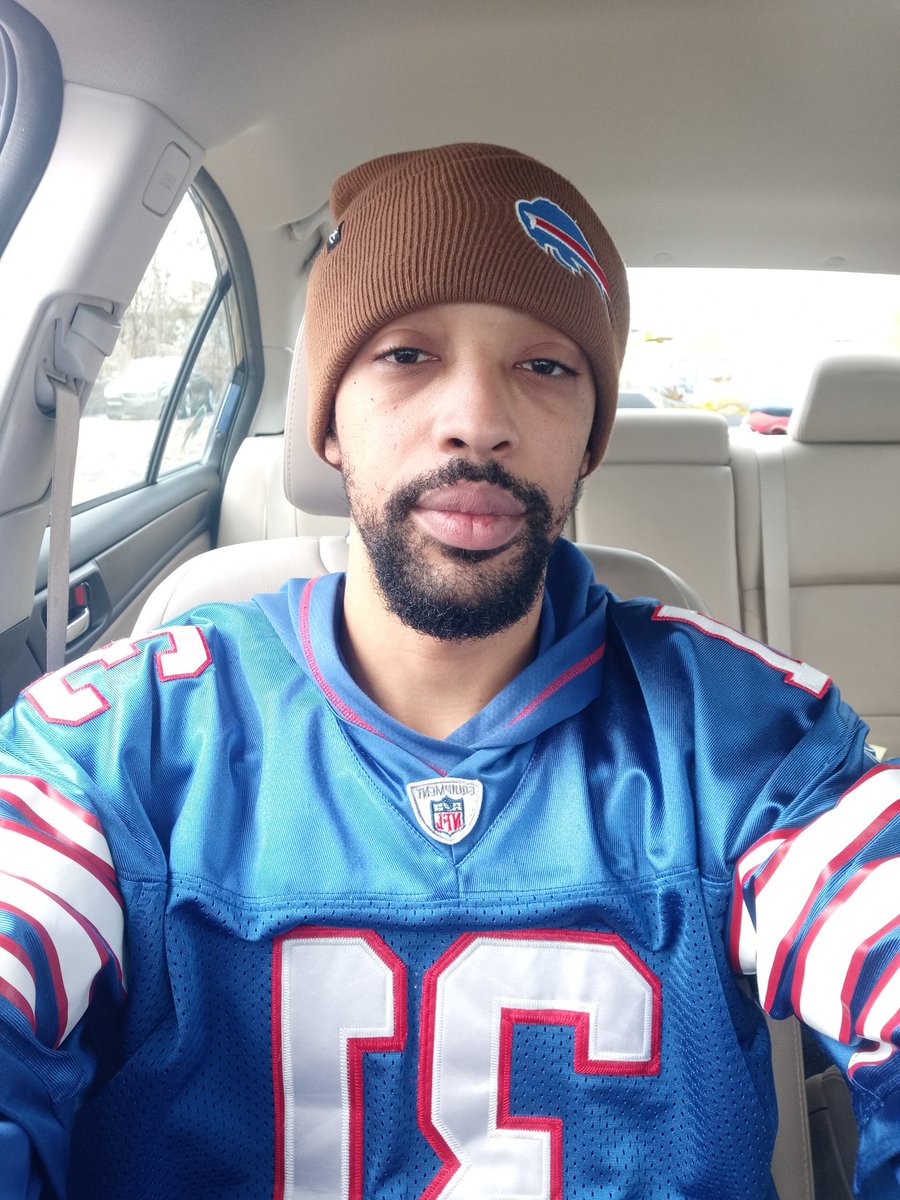 d_colt's tweet photo. Brought out the Jairus Byrd throwback today....who remembers this guys rookie year? #Byrdman  #BillsMafia https://t.co/gCQXdEhgT7