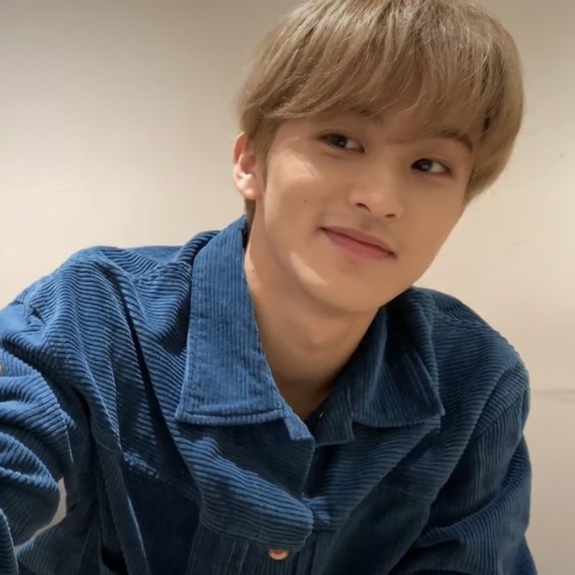99H_isu's tweet photo. มาร์คลี ชื่อนี้มีแต่ความหล่อ https://t.co/VwATXfnKQg