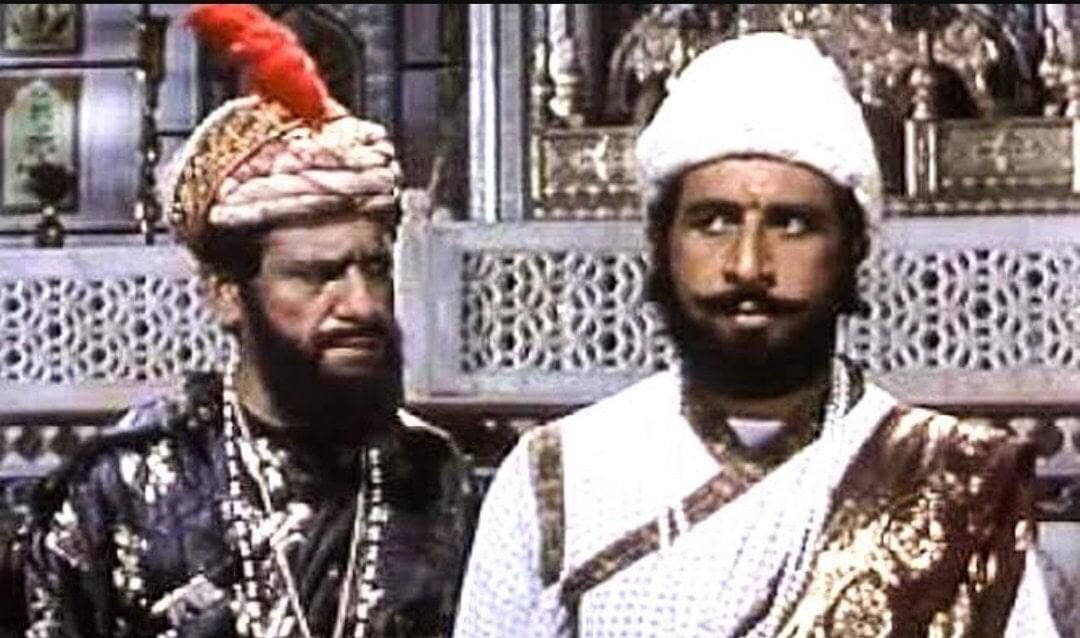 Pragnya Gupta on Twitter: "You gonna hardly believe... There was a time  when Naseeruddin Shah played Shivaji and Om Puri played Aurangzeb. The only  difference is BJP had just 2 seats in