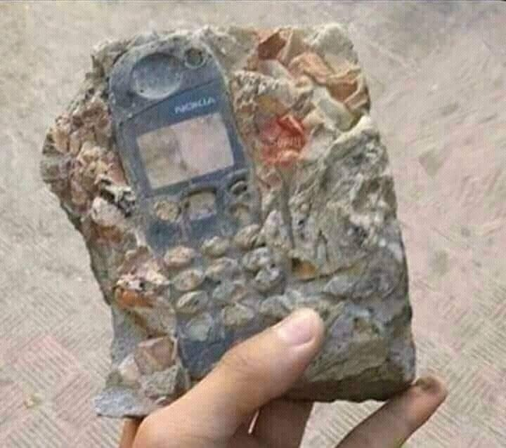 t_d_h_nair's tweet image. Archeological Survey of India discovered the ancient mobile phone used by Chandragupta Maurya. It is believed that he used this phone to discuss war strategies and cloud radar technology with his allies to defeat Alexander the Great.
