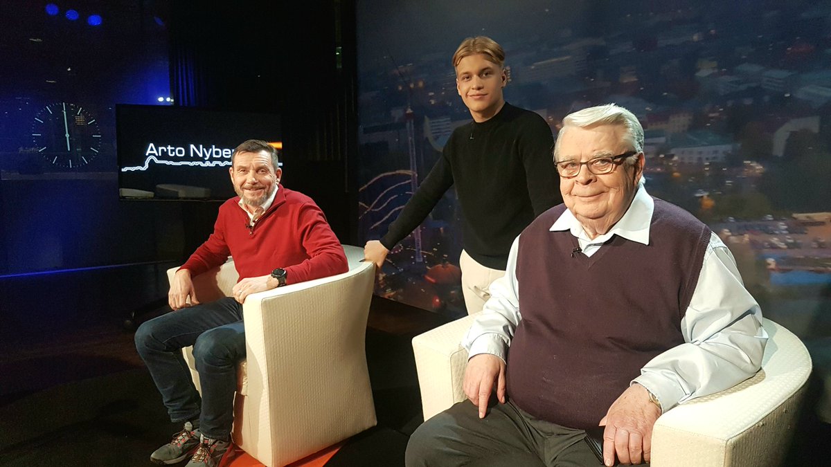 LAkimof's tweet photo. @artonyberg suora klo 1845 @YleTV1 : @KummolaKalervo , @LukaNurmi ja Atlantin yli soutava Markus Mustelin https://t.co/VoZ2EQHAiK
