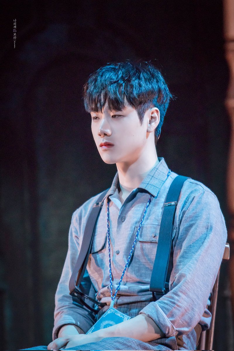 211114 블랙메리포핀스 밤 스페셜커튼콜
요나스 #이봉준 배우님

' 악몽들 '