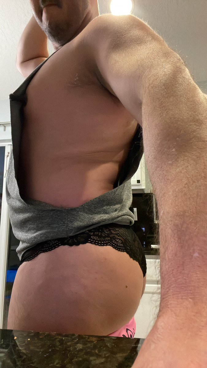 FistingW's tweet image. Last Sexy Saturday before getting fisted! 😍