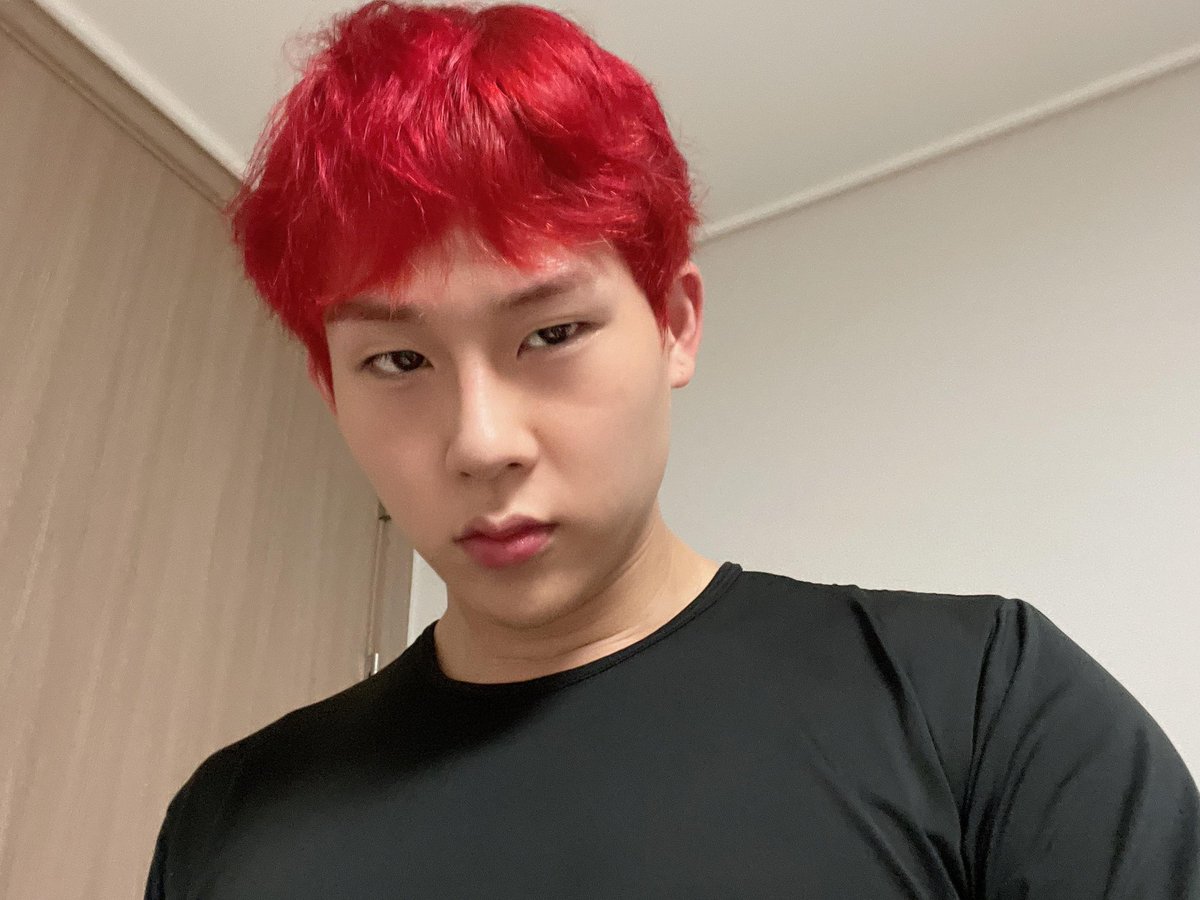monsta_universe's tweet photo. 211114 Jooheon Universe https://t.co/L39WnMrrus