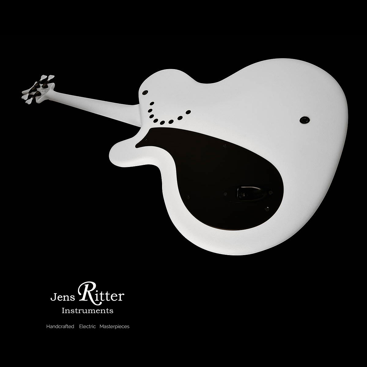 JensRitter's tweet photo. A Princess Isabella Bass with frosted Carrara white finish and a beautiful ebony fingerboard.
https://t.co/JwmmdMeKko
.
.
#bassguitar
#custombass
#electricbass
#baixoeletrico
#bassplayeruniverse
#bassist
#bassplayer
#jensritterinstruments
#ギター職人
#bassmodel https://t.co/ZgXC5LmhT7