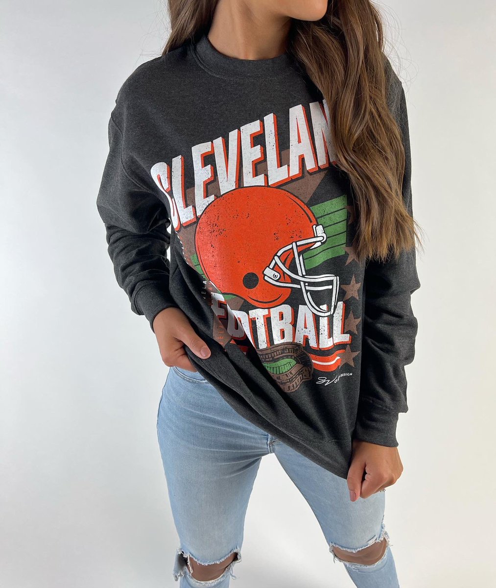 GVartwork's tweet image. Almost Kickoff time! And it’s a big one! 

Time for a GV Game Day giveaway! 

RT, like this post and follow us to win a $30 GV Gift card to grab something from the best brand in the Land! 

Winner announced Monday.