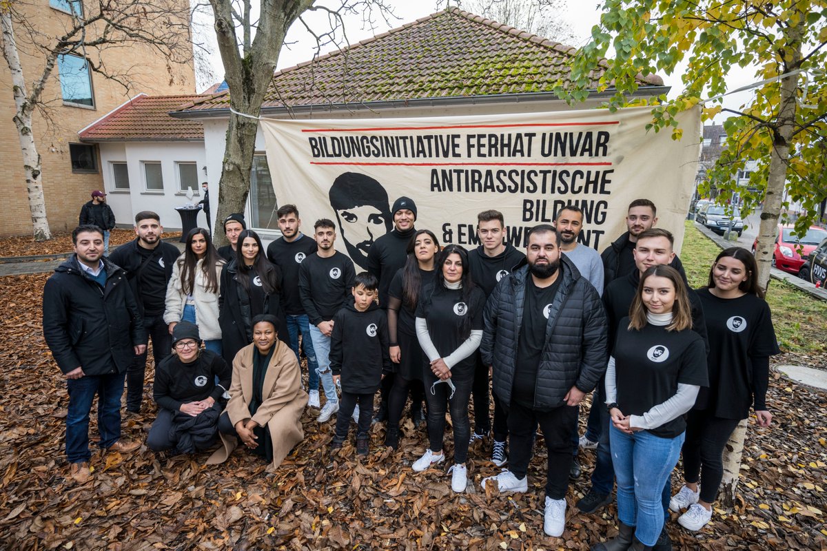 BI_FerhatUnvar's tweet photo. Ein Jahr später #FürFerhat
- das Team der Bildungsinitiative Ferhat Unvar https://t.co/PkBBArt7ev