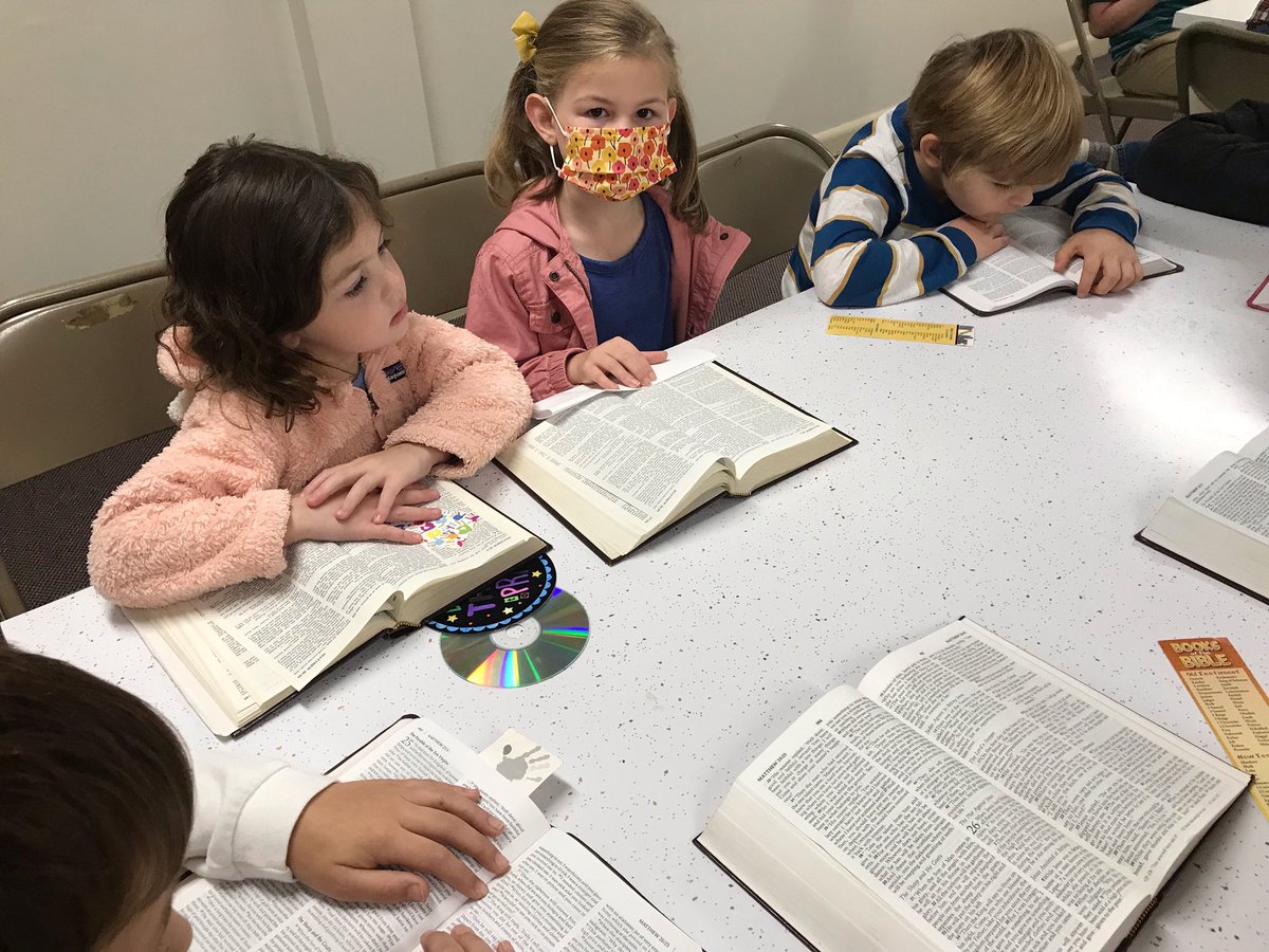 ZoarChurch's tweet photo. Ms. Donna &amp; Ms. Sonda combined their classes this morning to learn how to live their lives with Thanksgiving  everyday! 

#ZoarKids https://t.co/qf5Xj2OZdn
