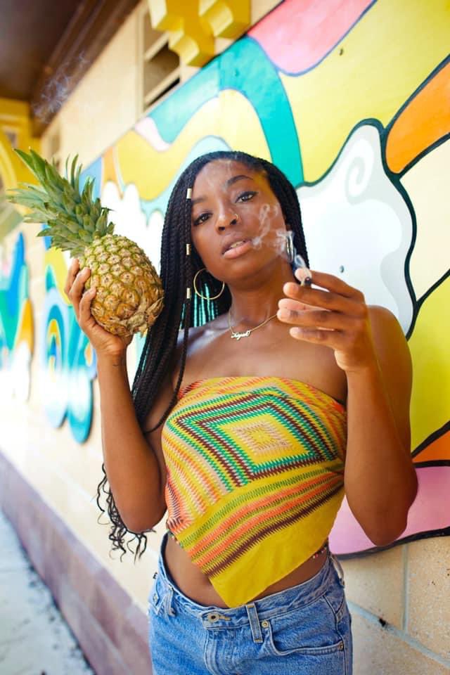 jnybrwn's tweet photo. It’s really crazy how I went from selling rolling papers made from real fruit to having a store and an amazing team behind me.

I’m so great full, thank y’all. 🍍🌿💨 https://t.co/593WJxH9K7